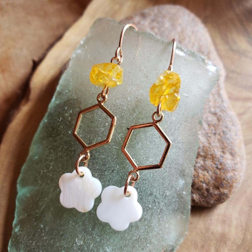 Handmade Elegant Citrine Mother of Pearl Rose Gold Earrings